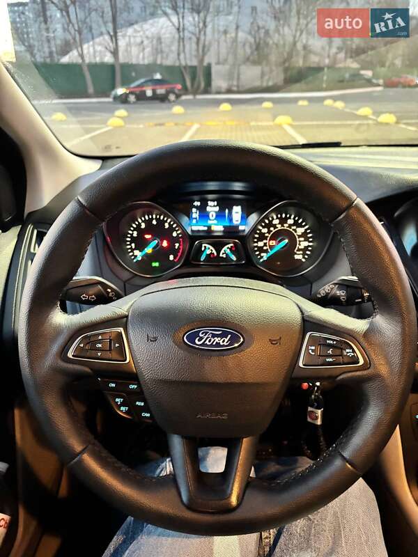 Хэтчбек Ford Focus 2017 в Одессе