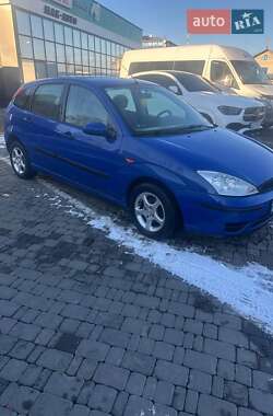 Хэтчбек Ford Focus 2002 в Черновцах