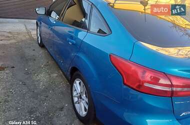 Седан Ford Focus 2015 в 