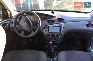 Хэтчбек Ford Focus 1999 в Радивилове