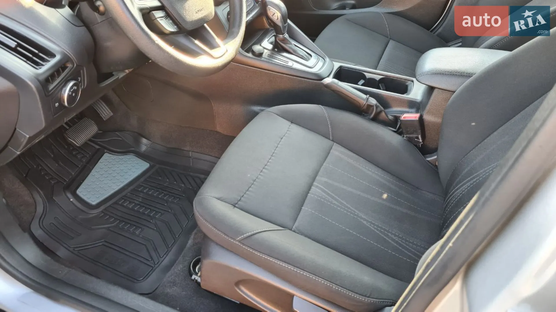 2018 Ford Focus - мініатюра 17