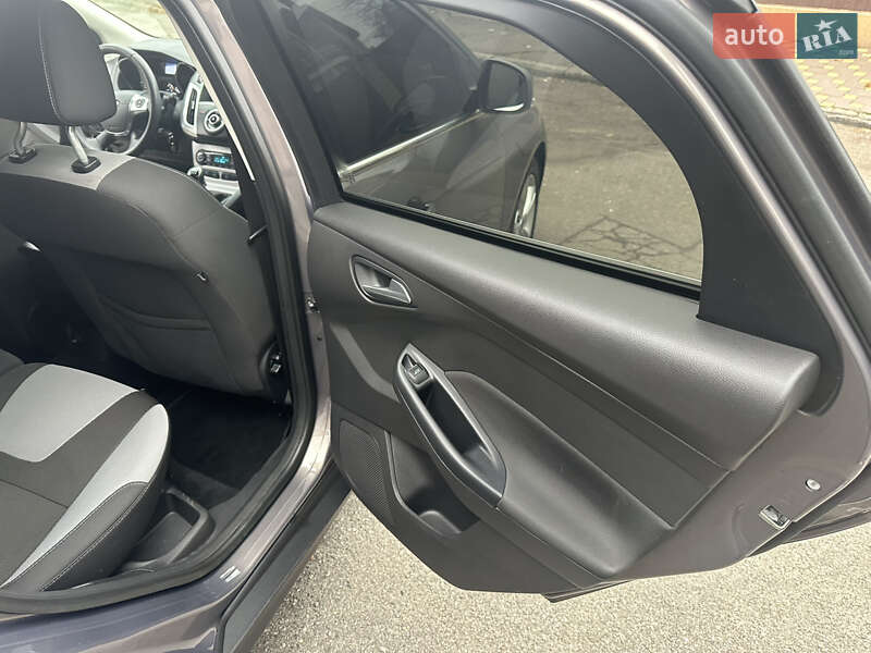 Хэтчбек Ford Focus 2013 в Киеве
