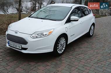 Хэтчбек Ford Focus 2013 в 