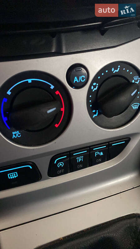 Універсал Ford Focus 2012 в Бережанах
