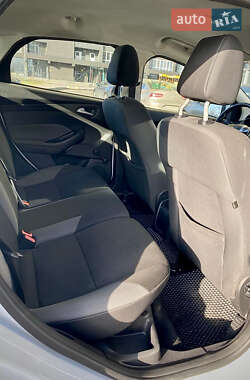 Хетчбек Ford Focus 2014 в 