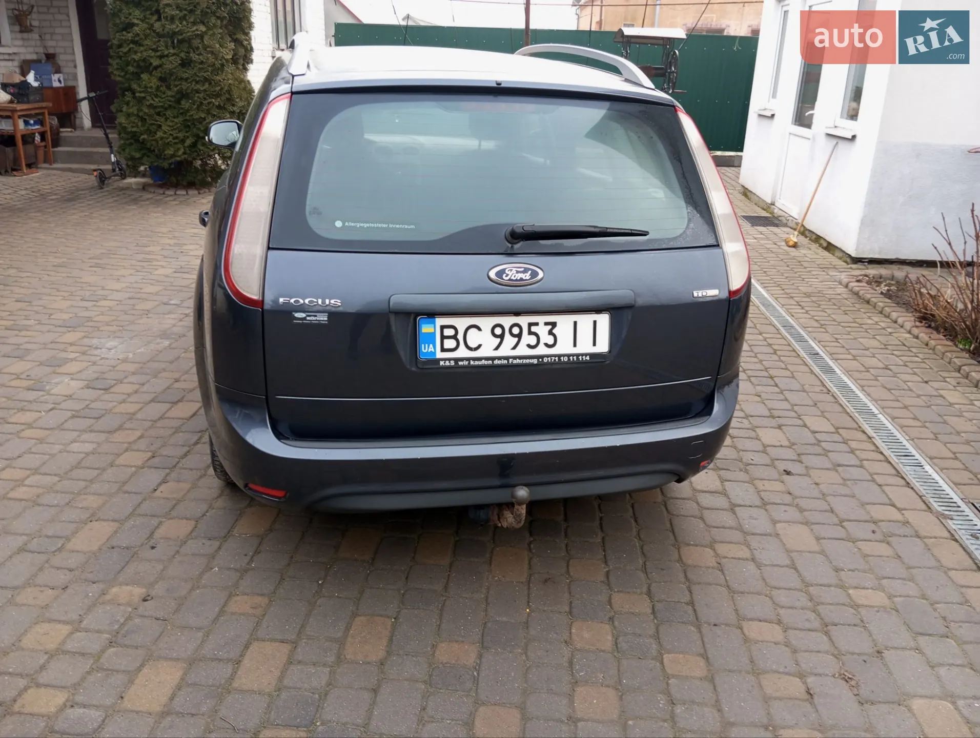 2010 Ford Focus - мініатюра 2
