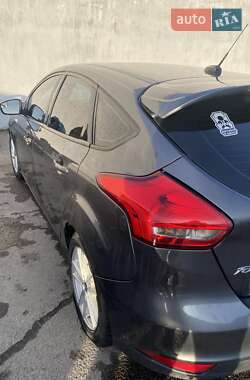 Хэтчбек Ford Focus 2016 в 