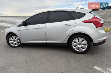 Хетчбек Ford Focus 2013 в Пустомитах