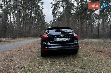Хэтчбек Ford Focus 2013 в 