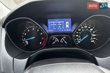 Хэтчбек Ford Focus 2013 в 