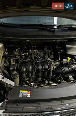 Хэтчбек Ford Focus 2006 в 