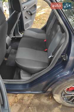 Хэтчбек Ford Focus 2007 в 