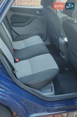 Хетчбек Ford Focus 2010 в 