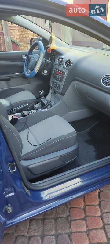 Хетчбек Ford Focus 2010 в Великих Мостах