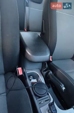 Хетчбек Ford Focus 2010 в 