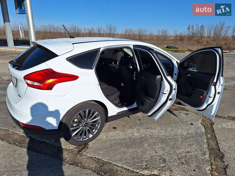 Хэтчбек Ford Focus 2016 в Николаеве