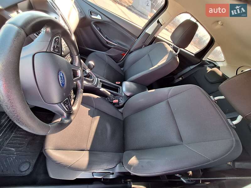 Хэтчбек Ford Focus 2016 в Николаеве