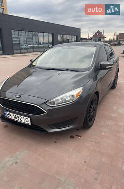 Седан Ford Focus 2016 в Острозі