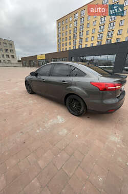 Седан Ford Focus 2016 в 