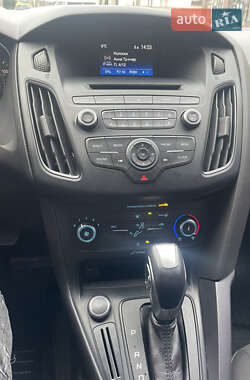 Седан Ford Focus 2016 в 