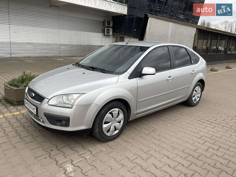 Хэтчбек Ford Focus 2005 в Житомире