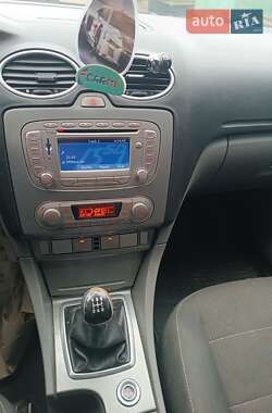 Универсал Ford Focus 2010 в 