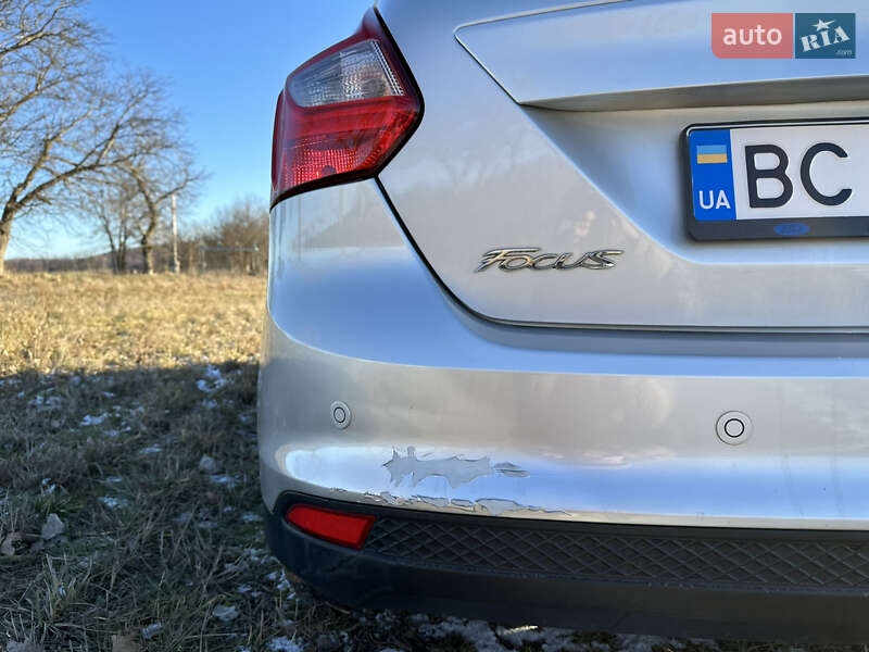 Хэтчбек Ford Focus 2011 в Черновцах