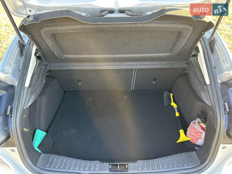 Хэтчбек Ford Focus 2011 в Черновцах