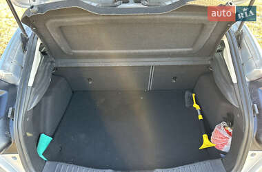 Хэтчбек Ford Focus 2011 в 