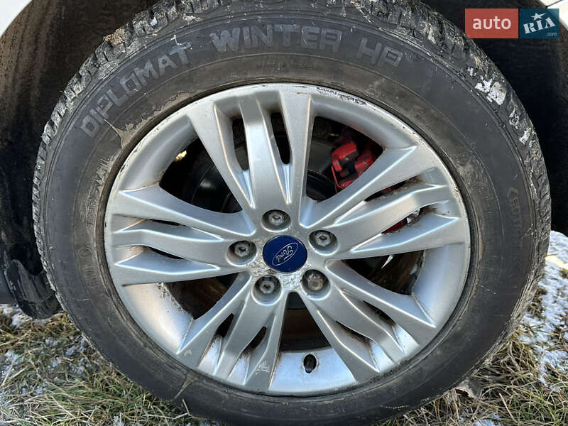 Хэтчбек Ford Focus 2011 в Черновцах