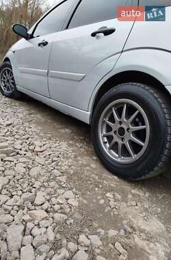 Седан Ford Focus 2002 в 