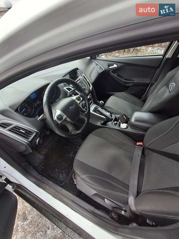 Хэтчбек Ford Focus 2013 в Чернигове