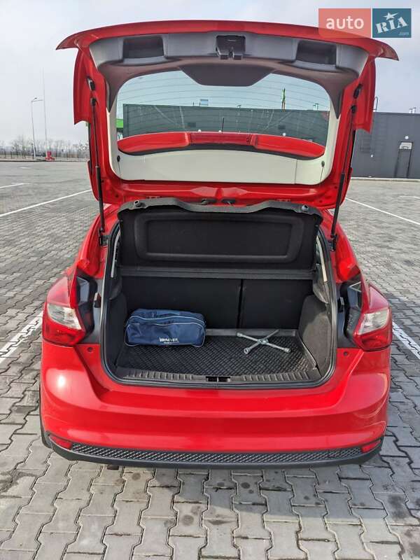 Хэтчбек Ford Focus 2014 в Буче