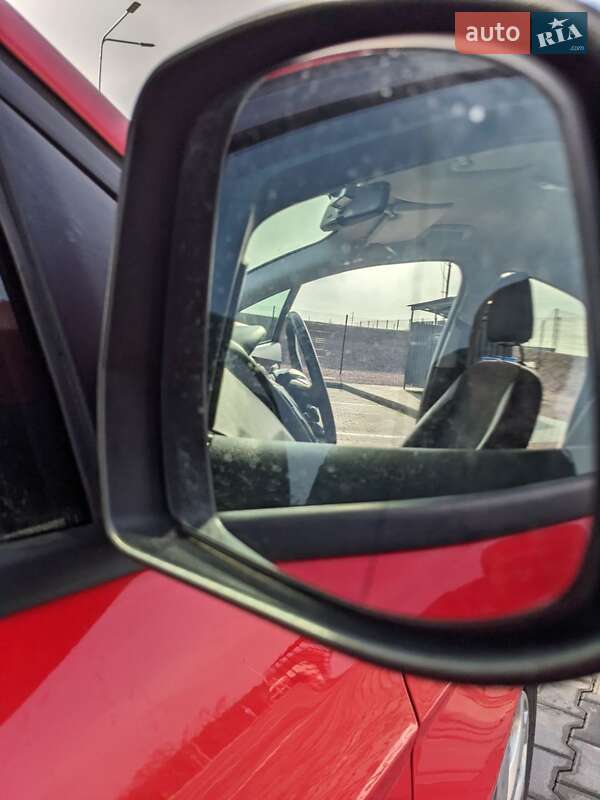 Хэтчбек Ford Focus 2014 в Буче