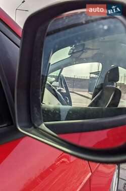 Хэтчбек Ford Focus 2014 в 