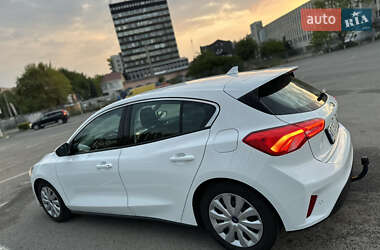 Хэтчбек Ford Focus 2019 в 