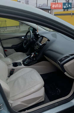 Хэтчбек Ford Focus 2013 в 