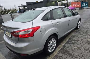 Седан Ford Focus 2012 в 