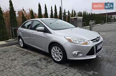 Седан Ford Focus 2012 в 
