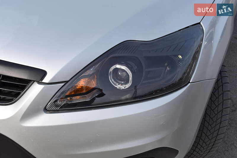 Хетчбек Ford Focus 2010 в Ужгороді