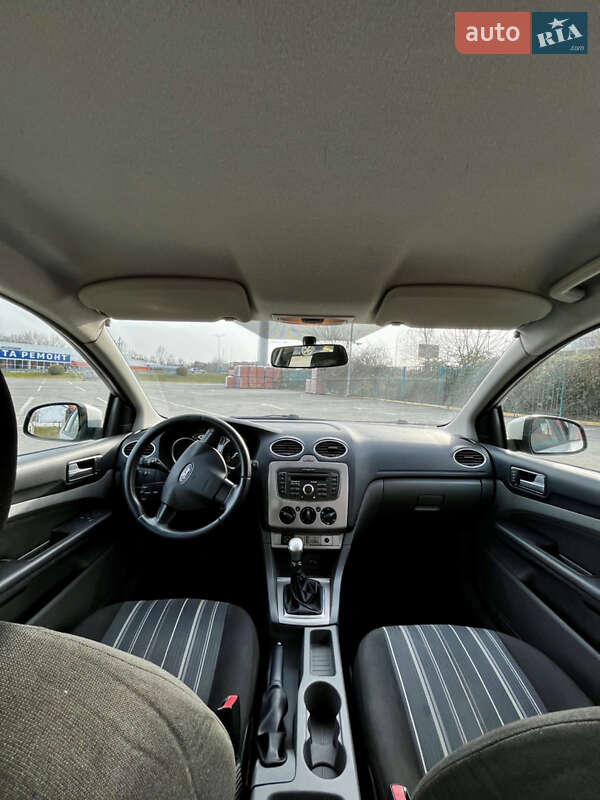 Ford Focus 2010
