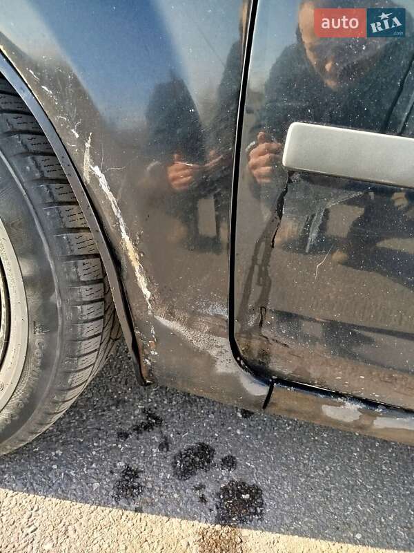 Седан Ford Focus 2006 в Николаеве фото 12 Седан Ford Focus 2006 в Николаеве