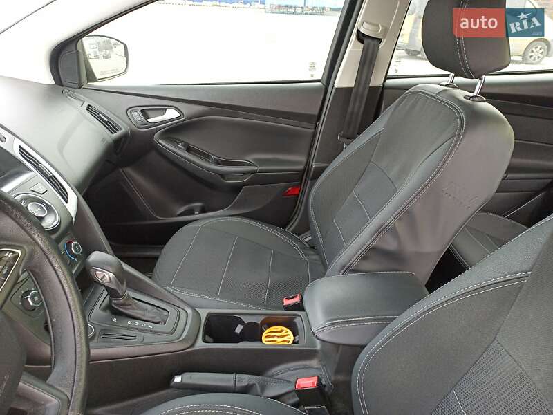Седан Ford Focus 2017 в Мостиській