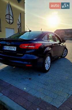 Седан Ford Focus 2017 в 