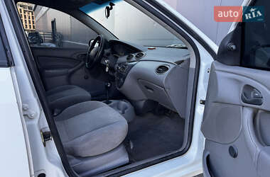 Седан Ford Focus 2001 в 