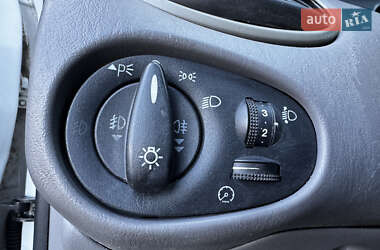 Седан Ford Focus 2001 в 
