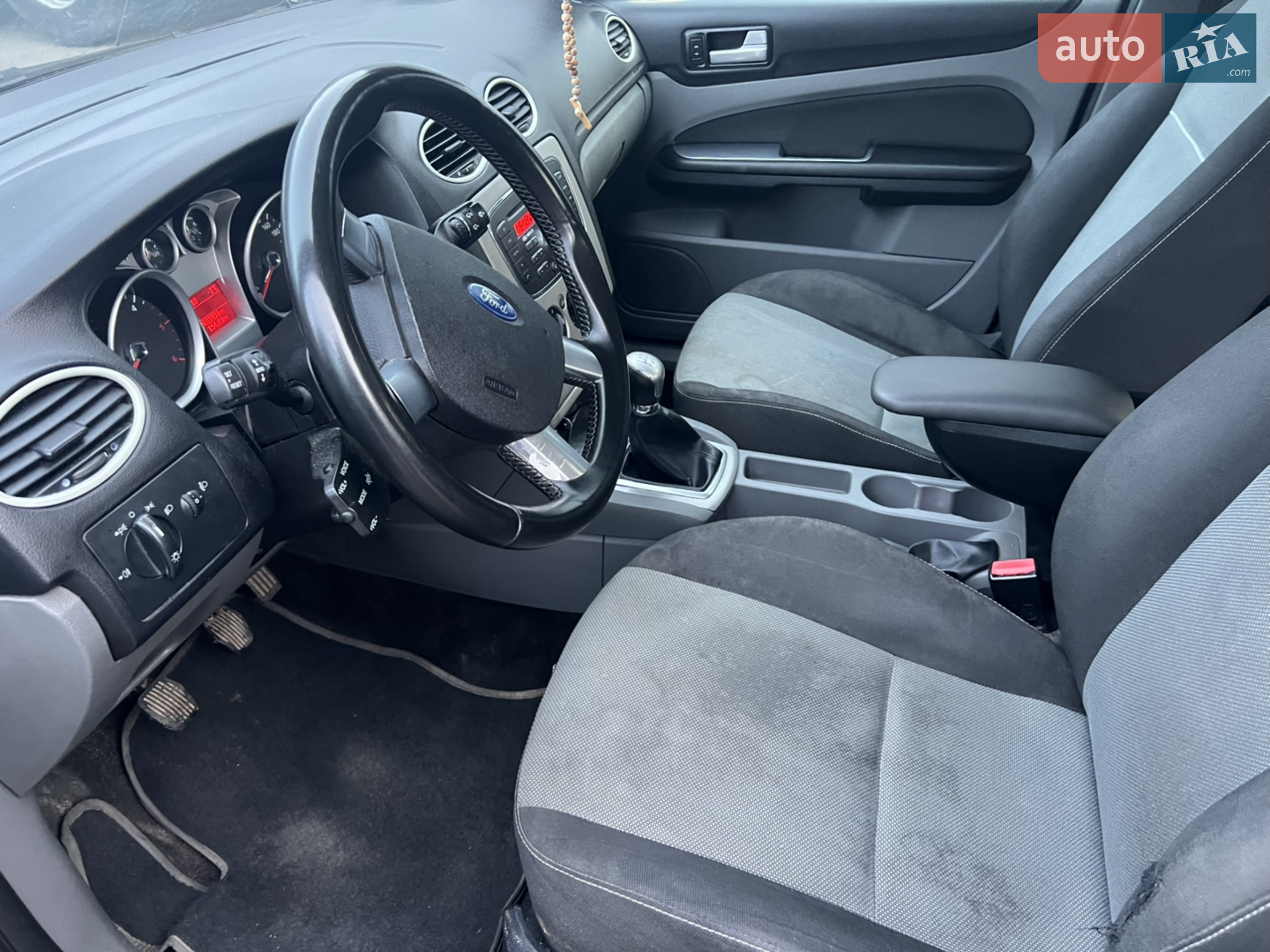 2010 Ford Focus - мініатюра 7