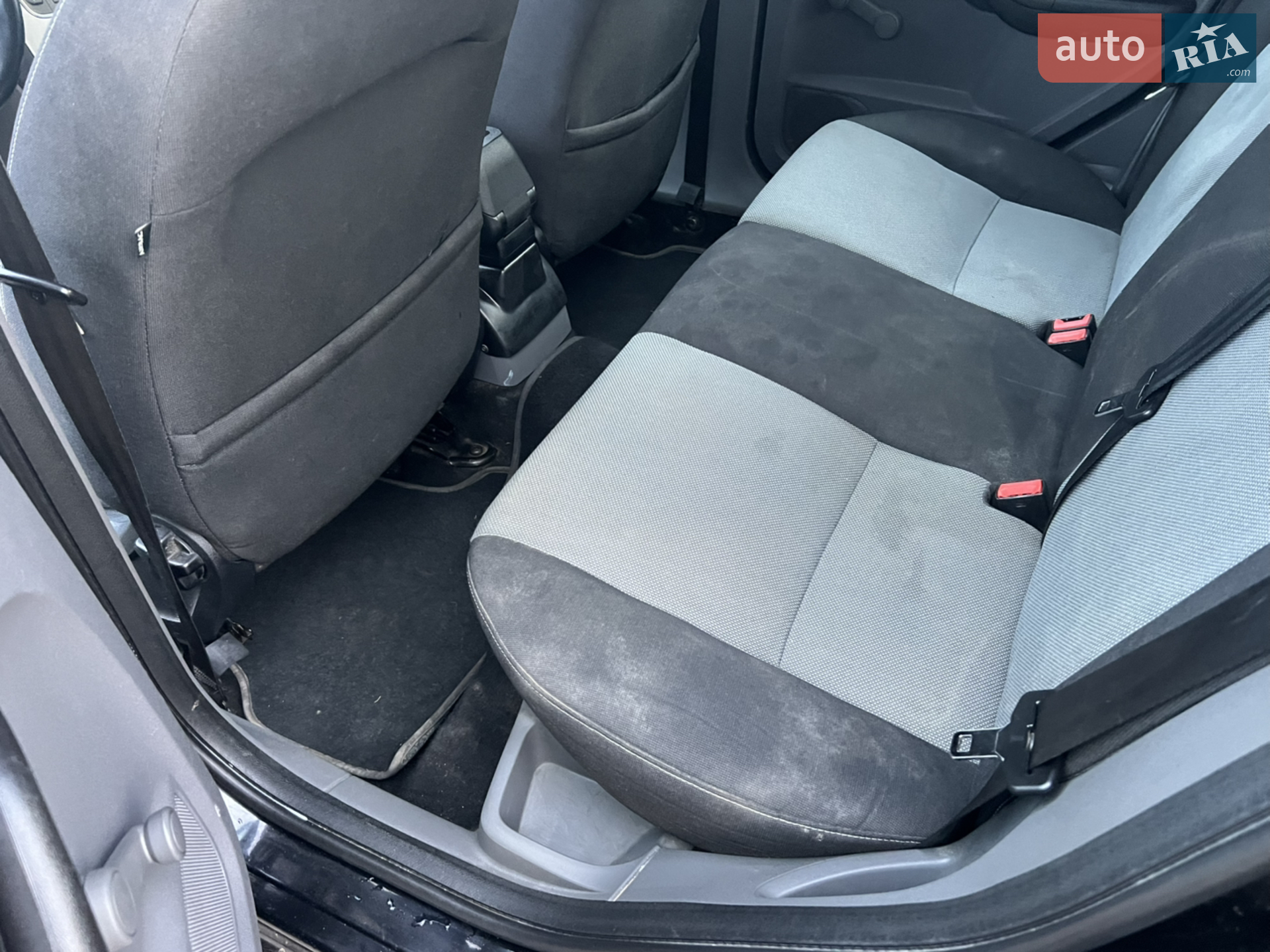 2010 Ford Focus - мініатюра 10