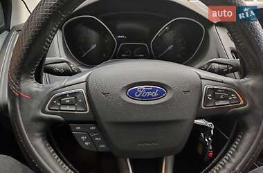 Седан Ford Focus 2017 в 