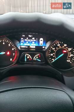 Седан Ford Focus 2015 в 